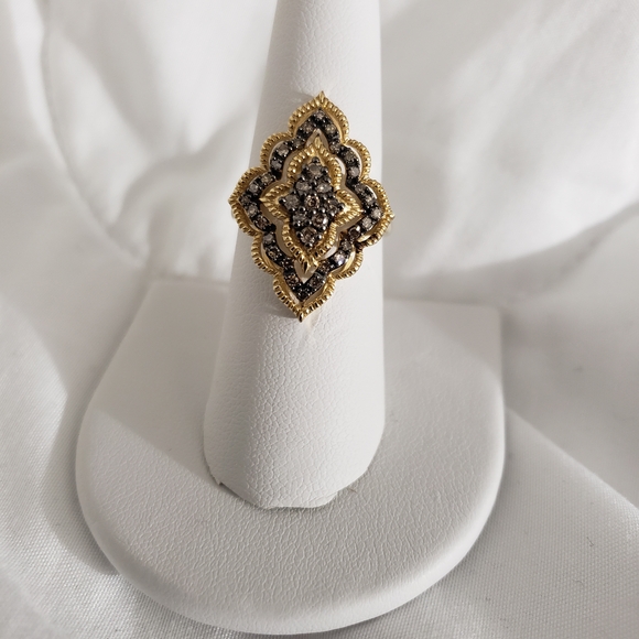 Ornate Gold and Black Women's Ring - Picture 3 of 10